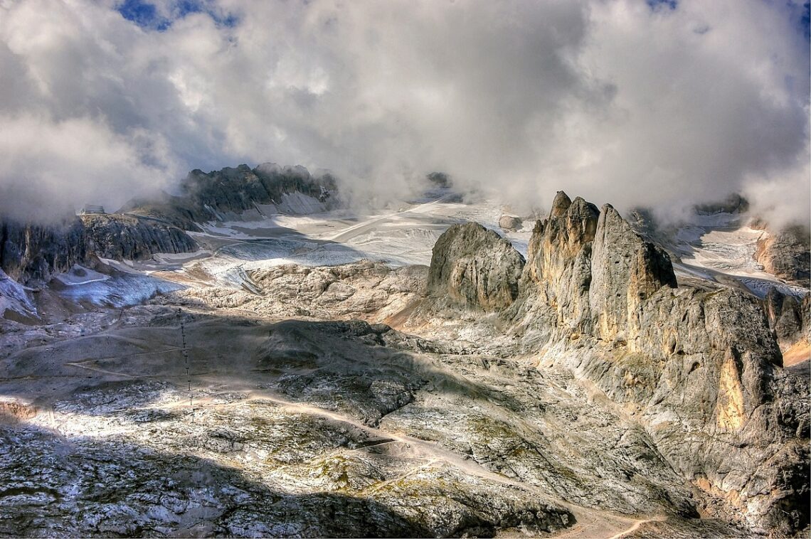 Marmolada: storia, geologia e sfide di conservazione